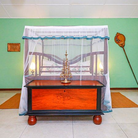 Mountbatten Bungalow- Thema Collection Канди Экстерьер фото