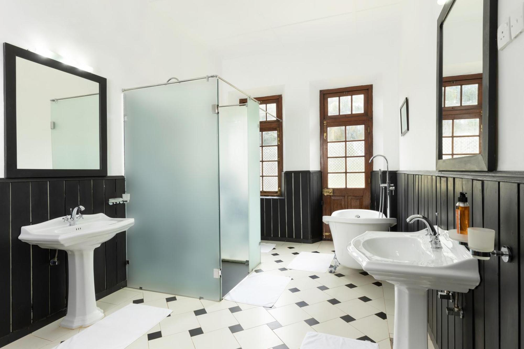 Mountbatten Bungalow- Thema Collection Канди Экстерьер фото