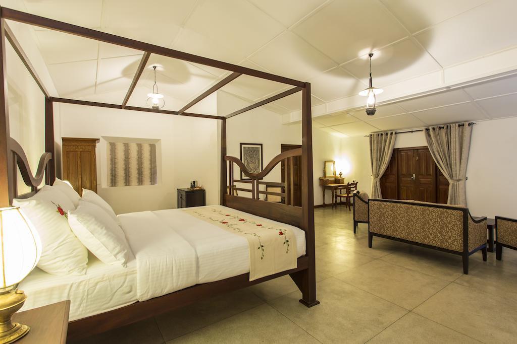 Mountbatten Bungalow- Thema Collection Канди Экстерьер фото