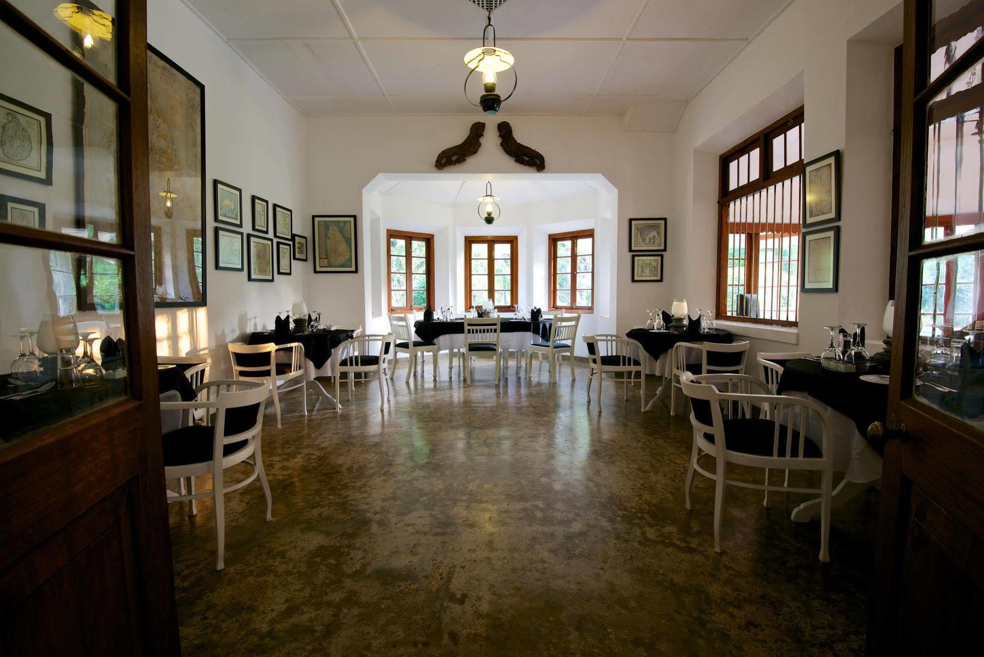 Mountbatten Bungalow- Thema Collection Канди Экстерьер фото